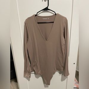 Abercrombie soft af long sleeve v neck body suit size XXL